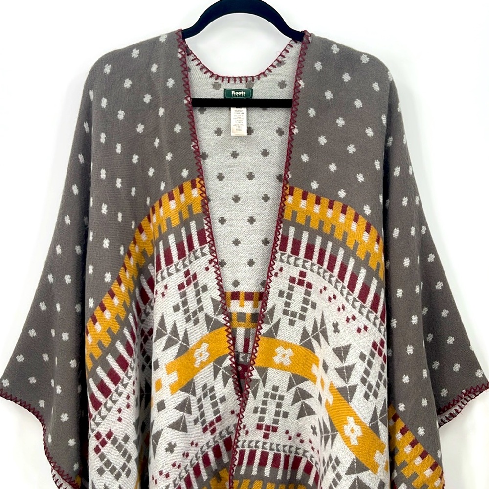 ROOTS Aztec Print Cape - Picture 3 of 5